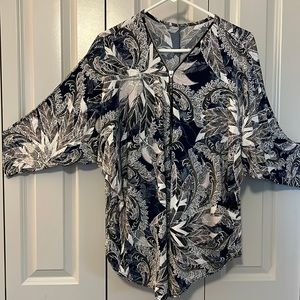 Multi-color 3/4 sleeve top